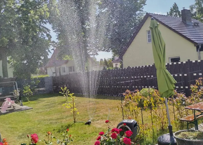 Schoene Neu Erbaute *