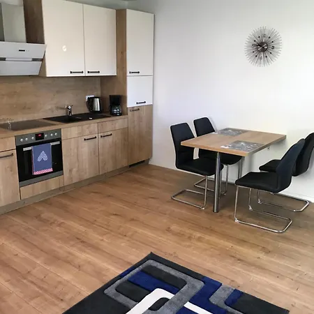 Schoene Neu Erbaute Apartmán Berlín