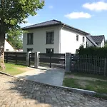 公寓 Schoene Neu Erbaute